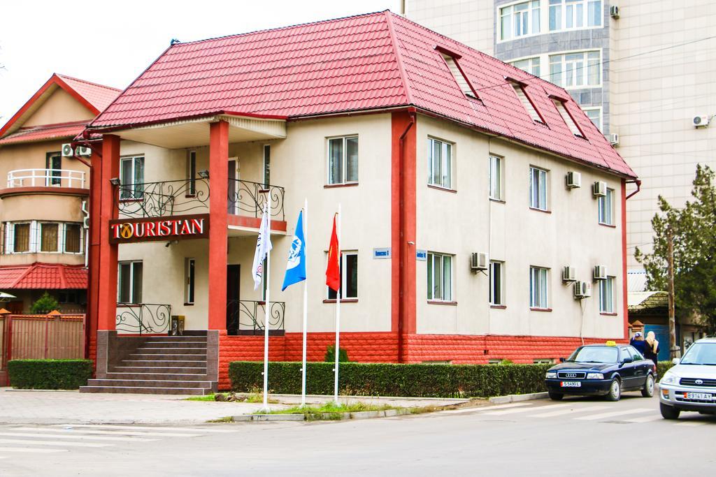 Tourasia Hotel Bishkek Exterior photo