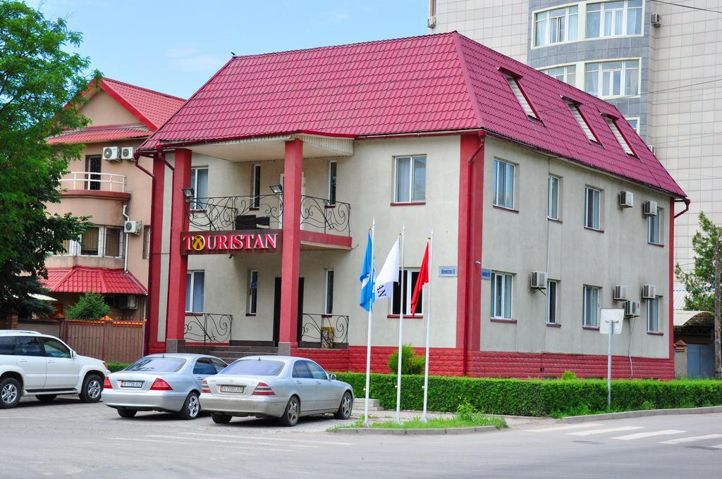 Tourasia Hotel Bishkek Exterior photo